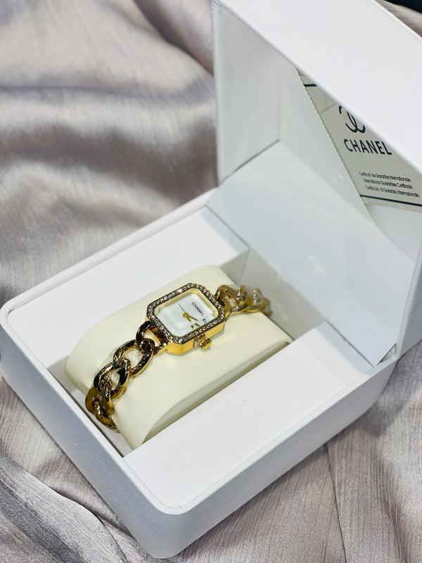 ساعة CHANEL