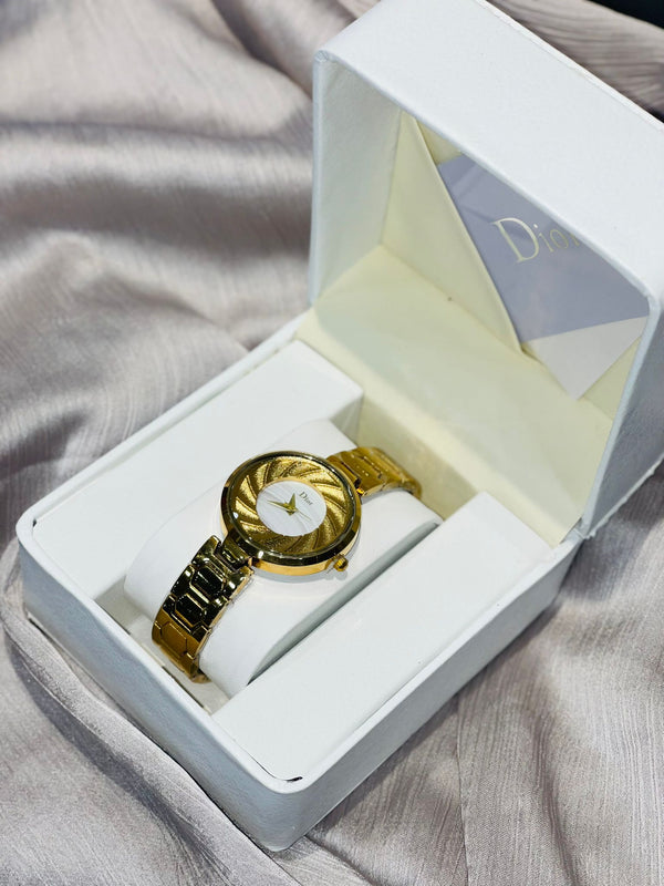 ساعة dior الدائرية